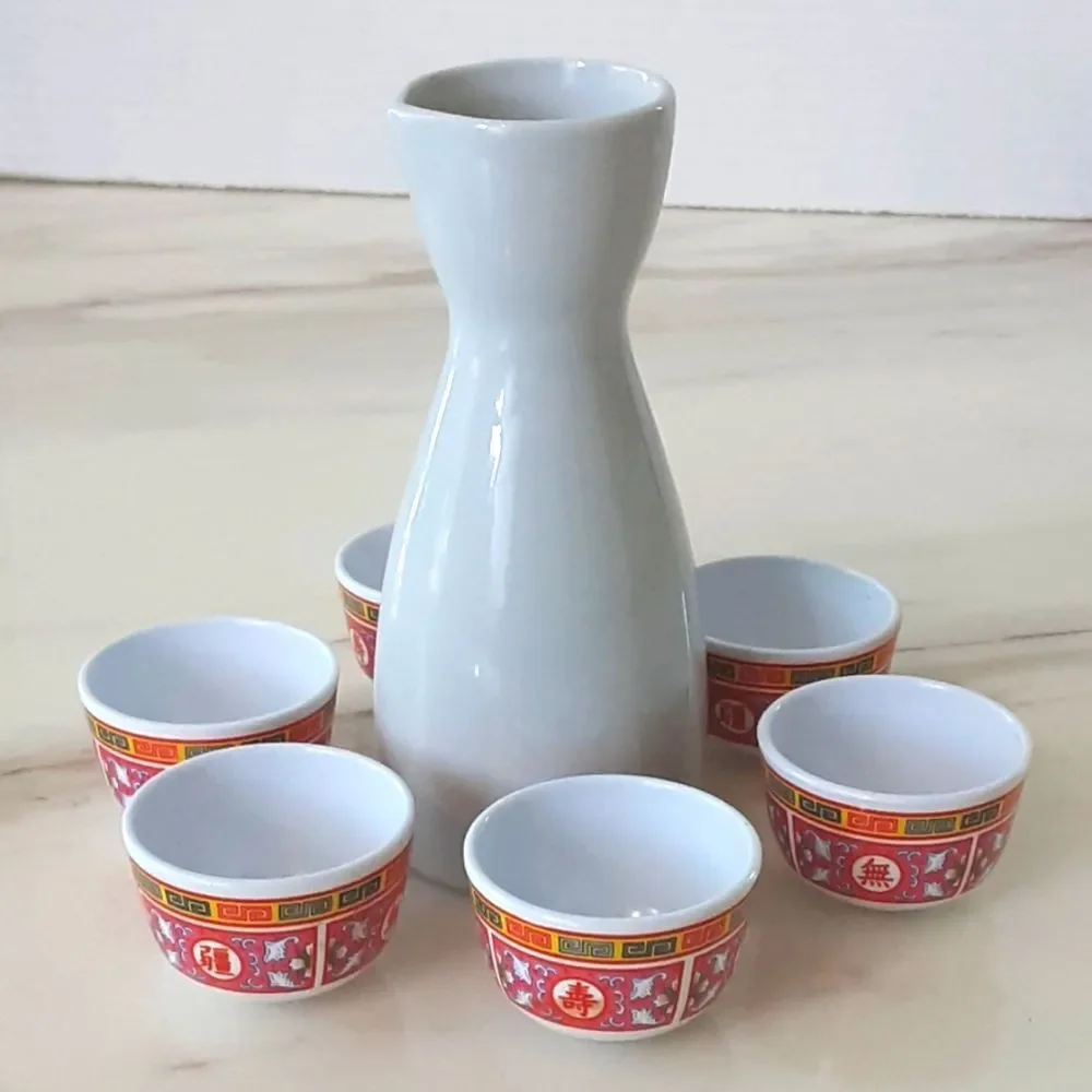 White Porcelain Sake Carafe | 6 Plastic Longevity Melamine Cups